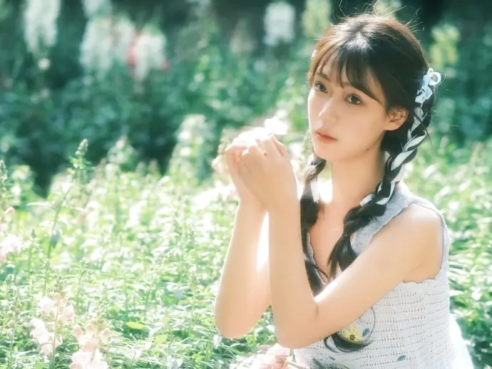 A delightful outdoor shoot with Miaomiao Jia de Xiao Yu Gan