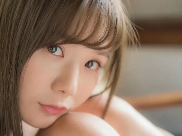 Miru Sakamichi stunning Japanese model steals hearts