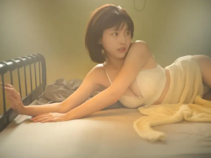 Qunqun's delightful and lovely new photo collection
