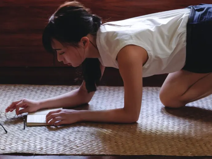 Fans adore Suzuki Ayane in breathtaking new shoots