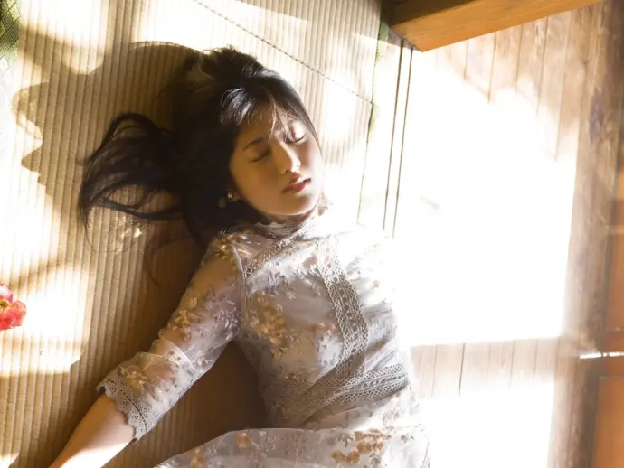 The alluring elegance of Japanese beauty Yoshida Risakura