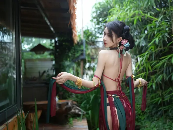 Yu Duoduo's stunning gallery of classical fashion