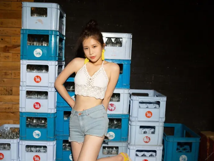 Explore Zheng Jiachun – Radiant Taiwanese goddess revealed